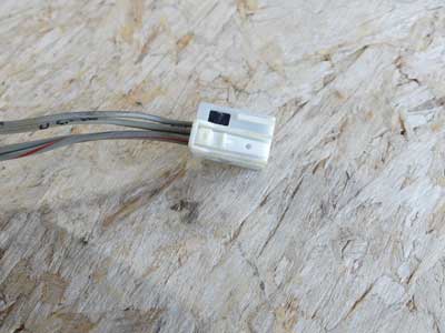 Mercedes White 8 Pole 5 Wire Connector A00154511733